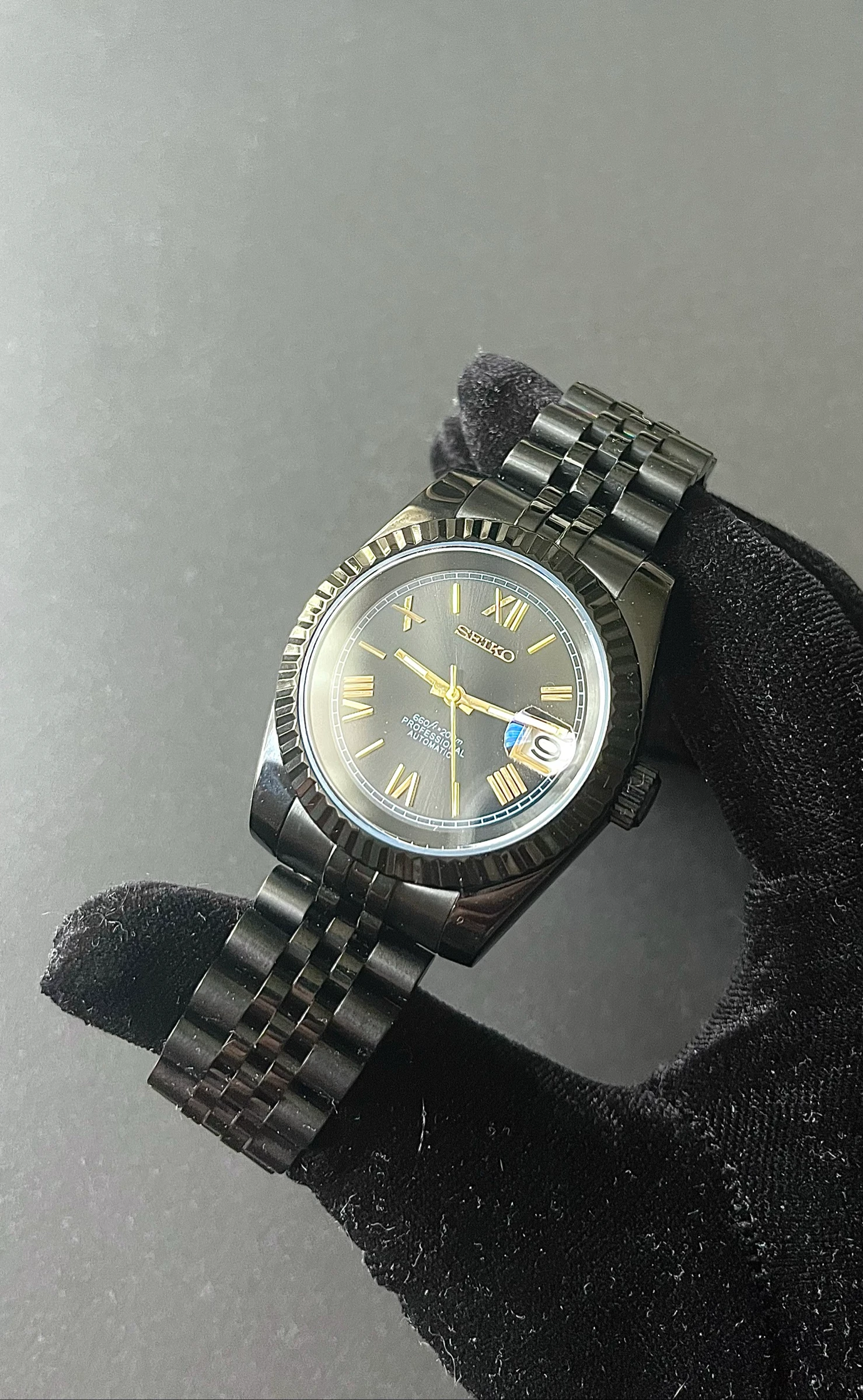 ✨ Reloj – Esfera Negra/Dorada y Números romanos ✨ – photo 4